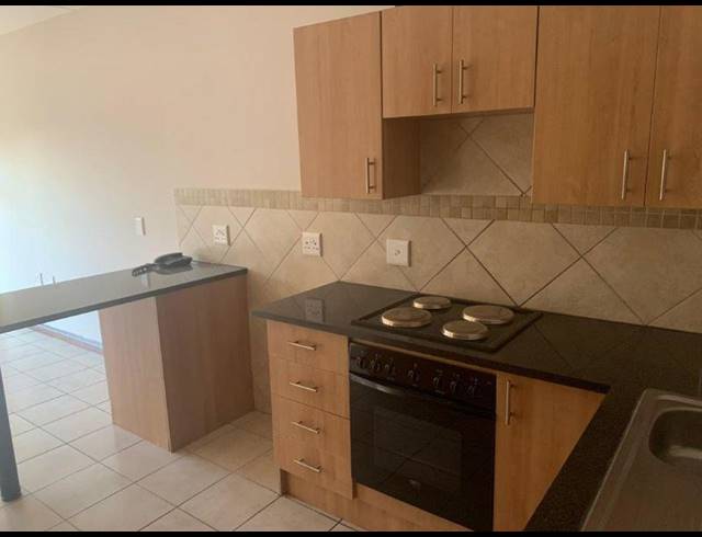 1 BEDROOM PROPERTY TO RENT IN BRENTWOOD PARK